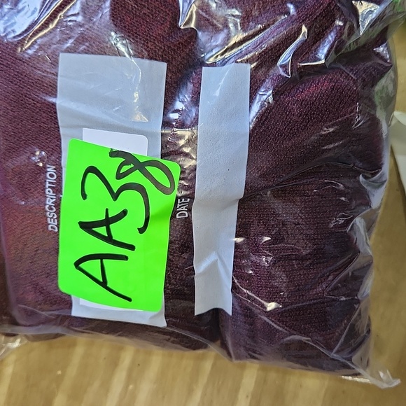 LAURA PETITE BY ALYZIA 2PC  SKIRT AND BOTTON DOWN SWEATER BURGUNDY SIZE 8 - Picture 12 of 12